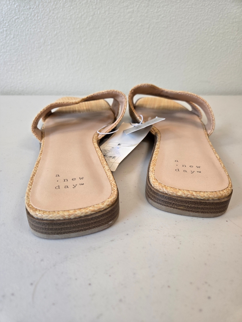NWT Woven Beige Slide Sandals Size 9.5 - Picture 6 of 9